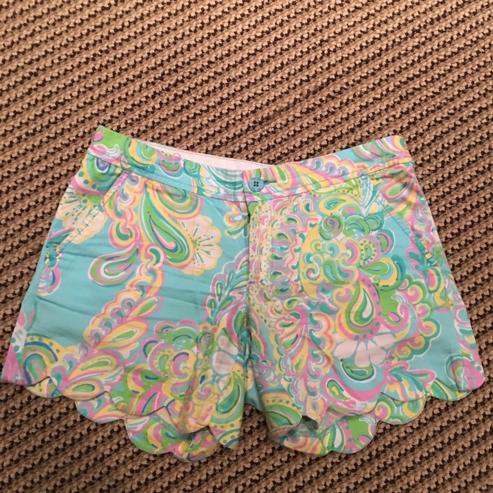 Lilly Pulitzer buttercup shorts